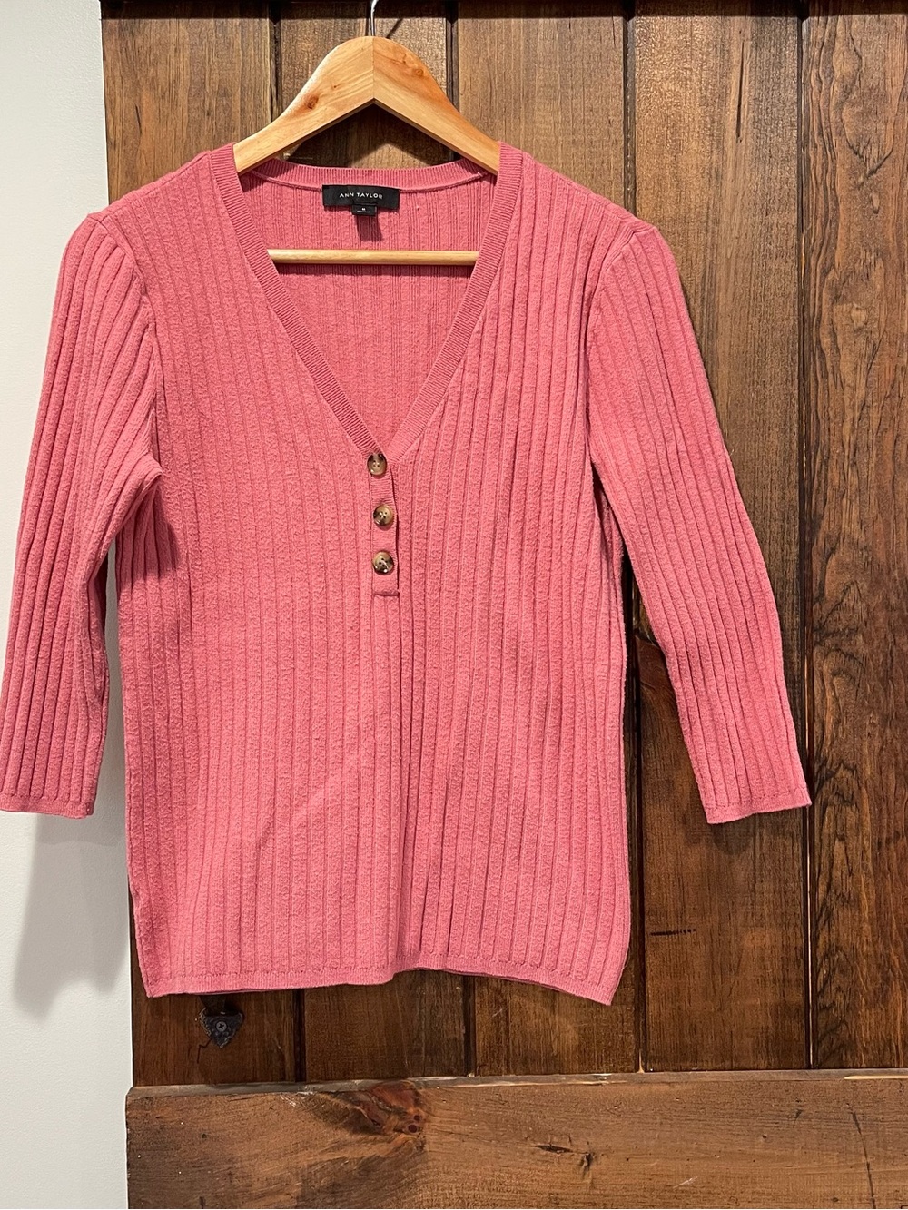 Ann Taylor Rose Pink Rib Knit Sweater Henley Button Top Medium